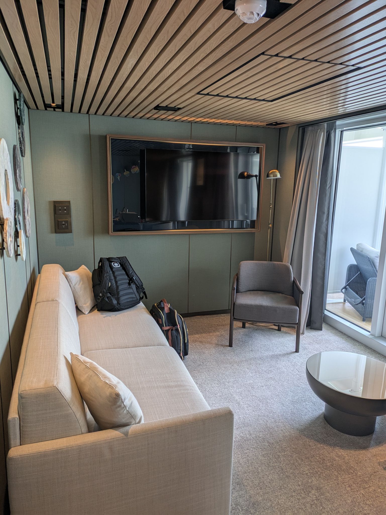 PXL 20250503 174617728