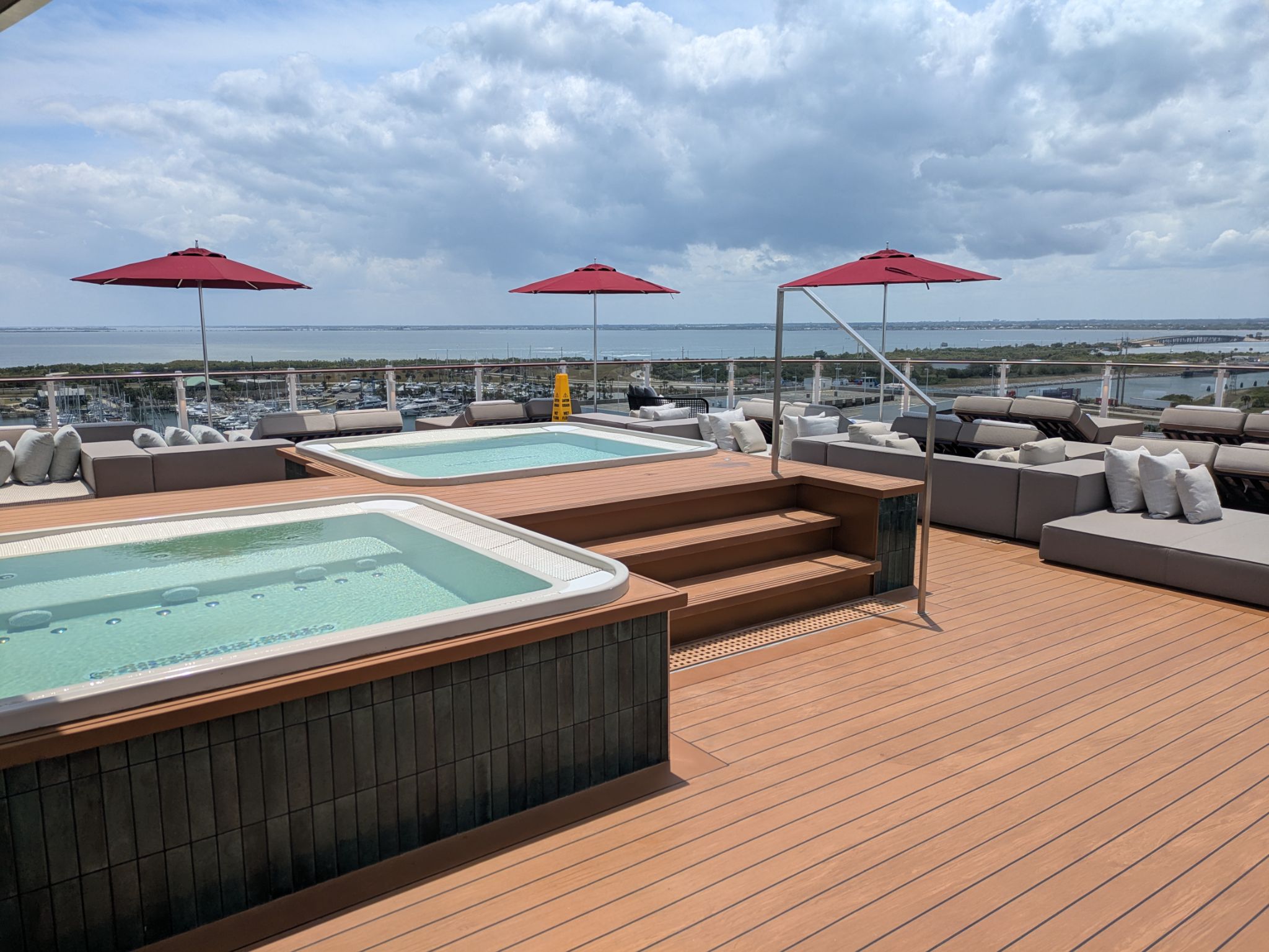 PXL 20250503 175711501