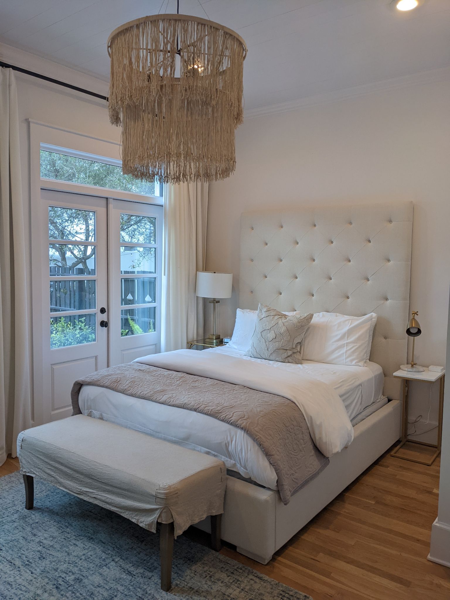 PXL 20220305 230543076