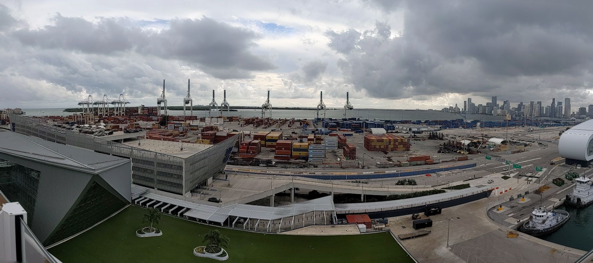 PXL 20211023 191940390.PANO